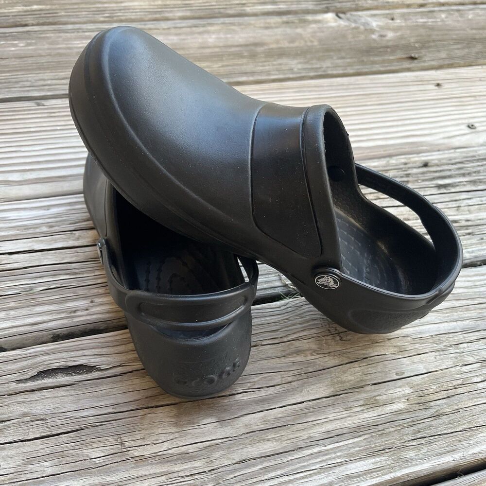 Crocs Work Clog Shoes Womens Size 8 Black Slip Resistant Nursing Kitchen Comfort